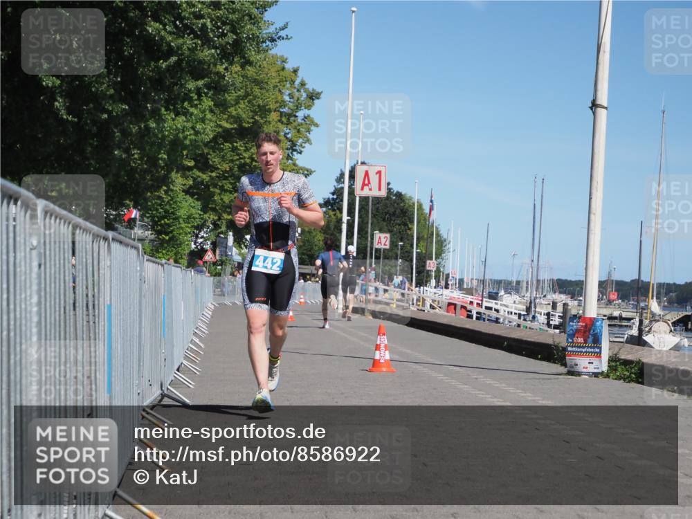 17.08.2025 - KN Förde Triathlon 2025 KatJ http://msf.ph/oto/8586922 17.08.2025 13:29:12 Laufen 423, 442 meine-sportfotos.de