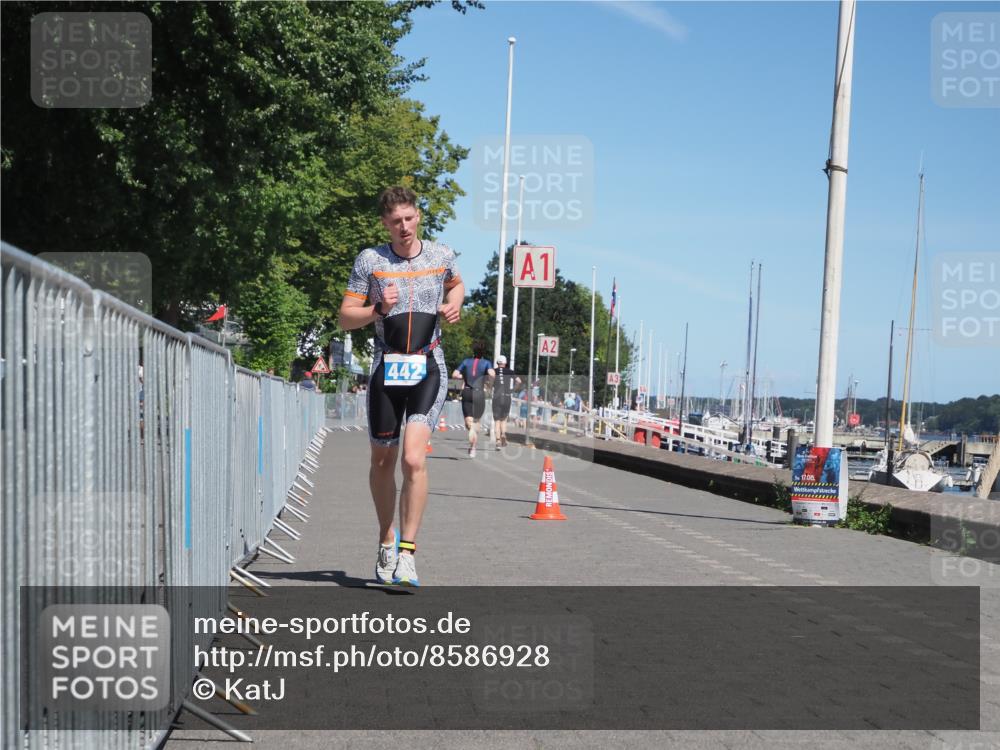 17.08.2025 - KN Förde Triathlon 2025 KatJ http://msf.ph/oto/8586928 17.08.2025 13:29:13 Laufen 423, 442 meine-sportfotos.de