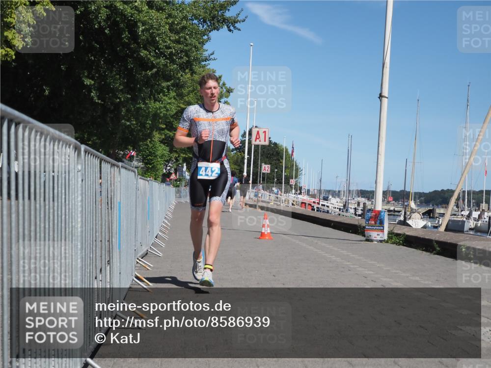 17.08.2025 - KN Förde Triathlon 2025 KatJ http://msf.ph/oto/8586939 17.08.2025 13:29:13 Laufen 423, 442 meine-sportfotos.de