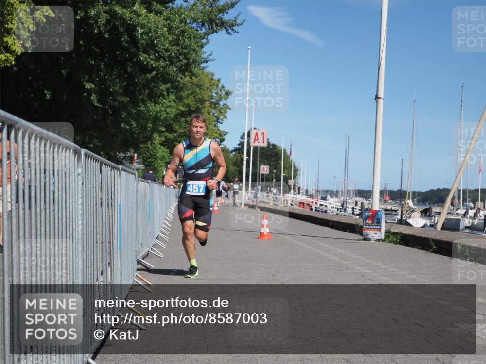17.08.2025 - KN Förde Triathlon 2025 KatJ http://msf.ph/oto/8587003 17.08.2025 13:29:35 Laufen 457 meine-sportfotos.de