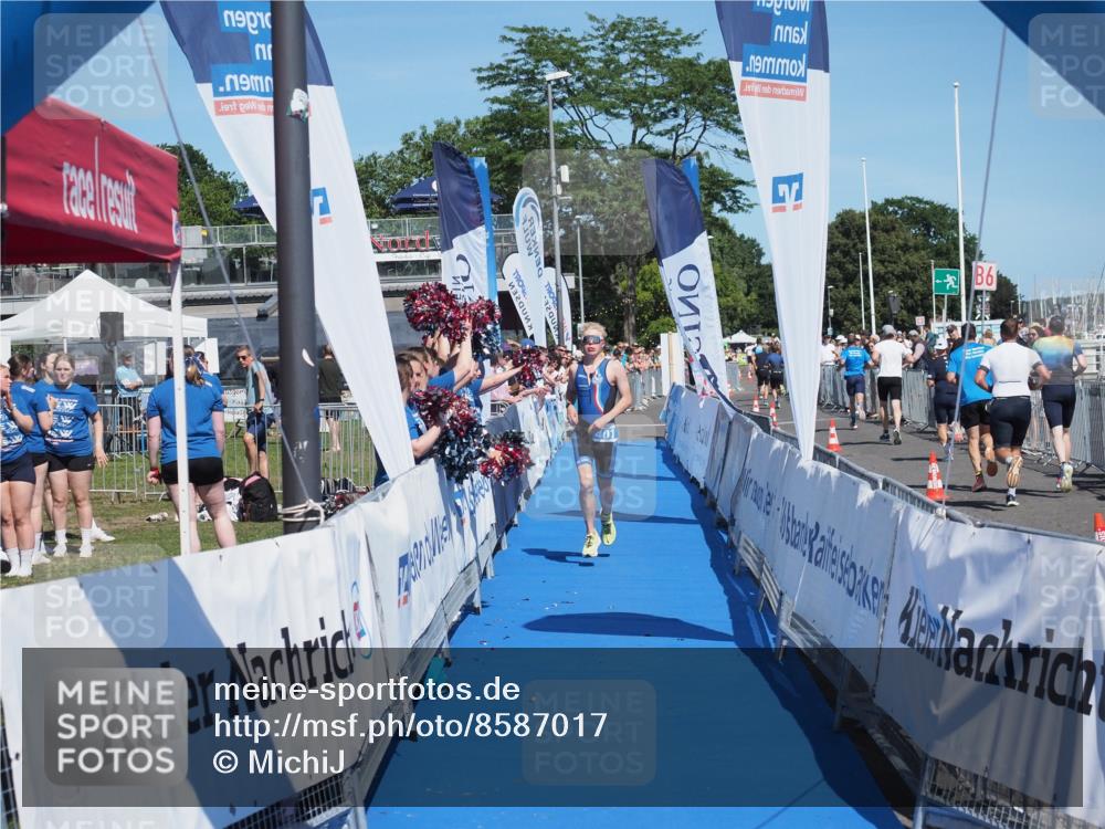 17.08.2025 - KN Förde Triathlon 2025 MichiJ http://msf.ph/oto/8587017 17.08.2025 13:38:52 Laufen 401 meine-sportfotos.de