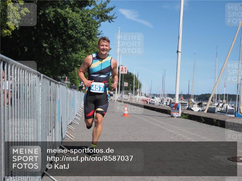 17.08.2025 - KN Förde Triathlon 2025 KatJ http://msf.ph/oto/8587037 17.08.2025 13:29:36 Laufen 457 meine-sportfotos.de