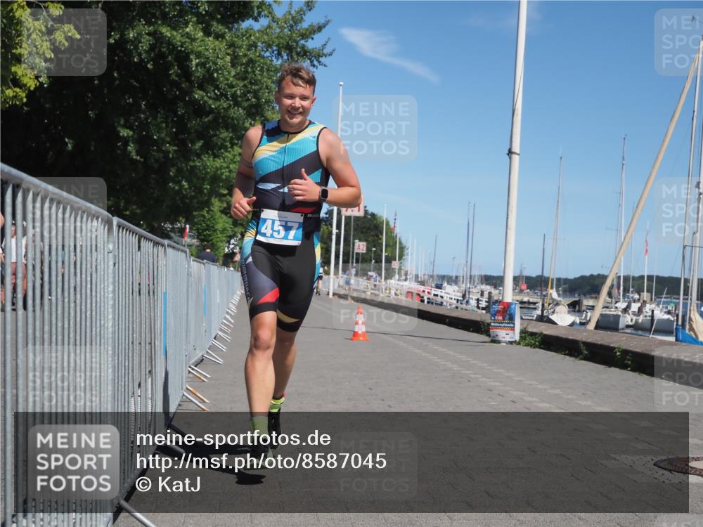 17.08.2025 - KN Förde Triathlon 2025 KatJ http://msf.ph/oto/8587045 17.08.2025 13:29:37 Laufen 457 meine-sportfotos.de