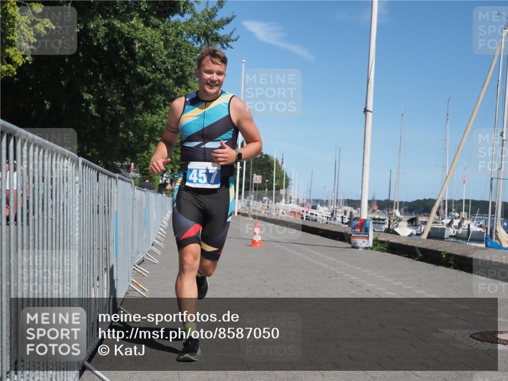 17.08.2025 - KN Förde Triathlon 2025 KatJ http://msf.ph/oto/8587050 17.08.2025 13:29:37 Laufen 457 meine-sportfotos.de