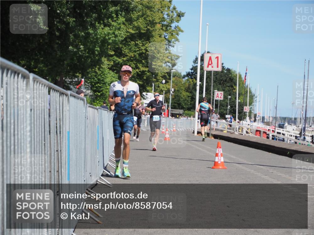 17.08.2025 - KN Förde Triathlon 2025 KatJ http://msf.ph/oto/8587054 17.08.2025 13:29:52 Laufen 411, 416 meine-sportfotos.de