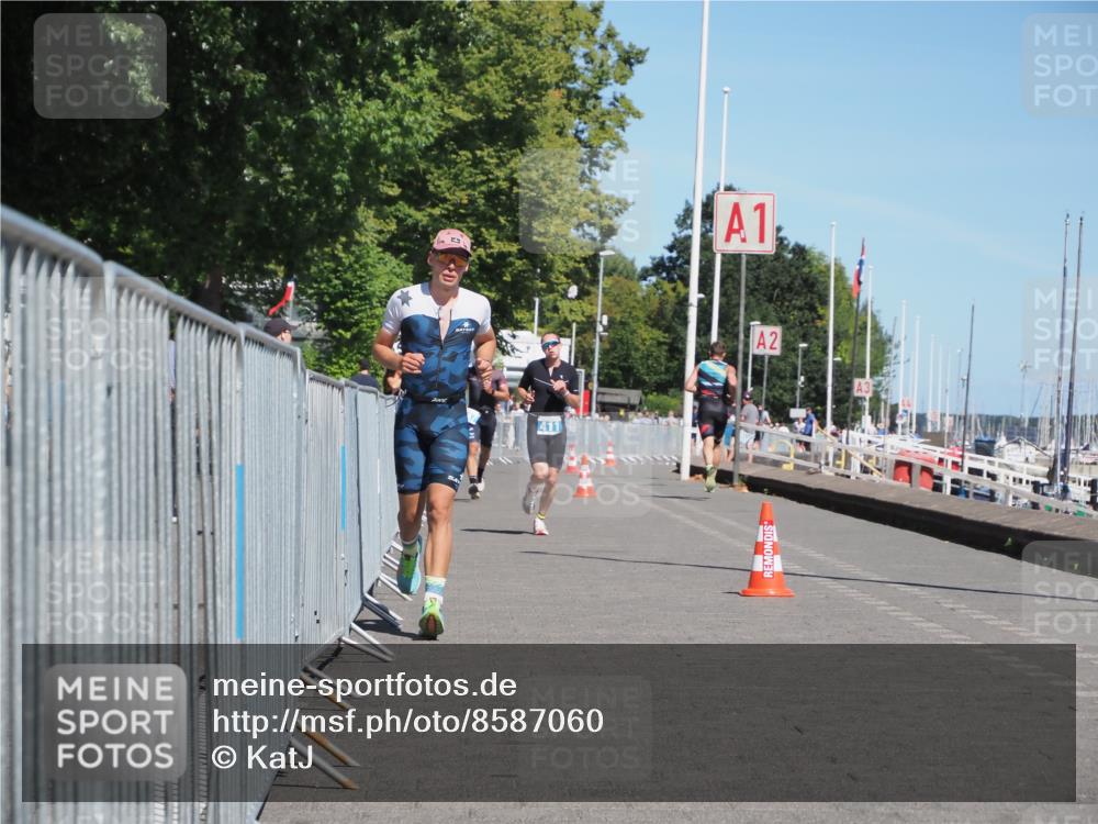17.08.2025 - KN Förde Triathlon 2025 KatJ http://msf.ph/oto/8587060 17.08.2025 13:29:52 Laufen 411, 416 meine-sportfotos.de