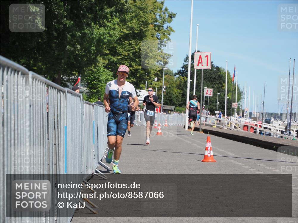 17.08.2025 - KN Förde Triathlon 2025 KatJ http://msf.ph/oto/8587066 17.08.2025 13:29:52 Laufen 411, 416 meine-sportfotos.de