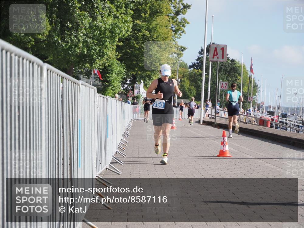 17.08.2025 - KN Förde Triathlon 2025 KatJ http://msf.ph/oto/8587116 17.08.2025 10:12:15 Laufen 250 meine-sportfotos.de