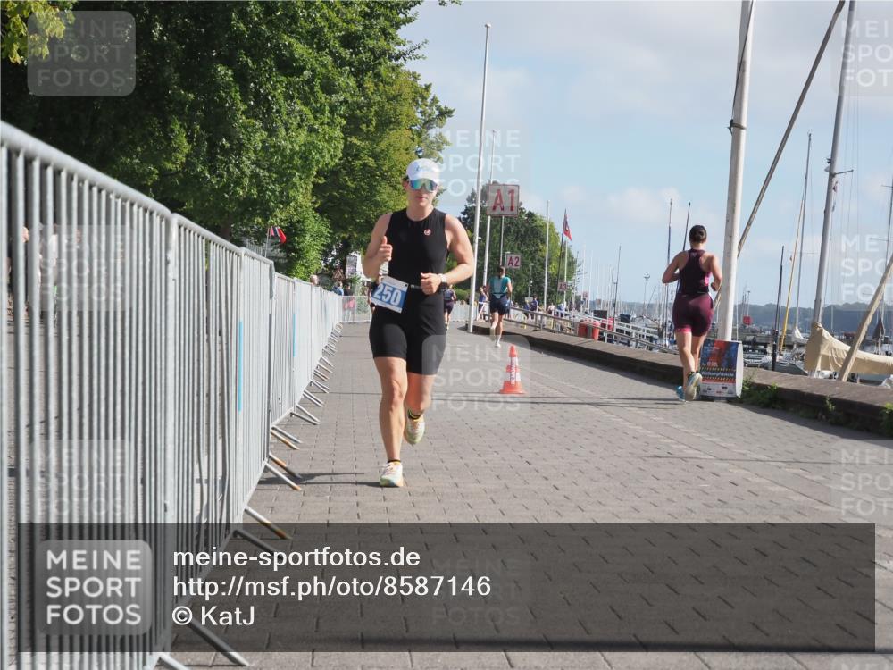 17.08.2025 - KN Förde Triathlon 2025 KatJ http://msf.ph/oto/8587146 17.08.2025 10:12:18 Laufen 250 meine-sportfotos.de