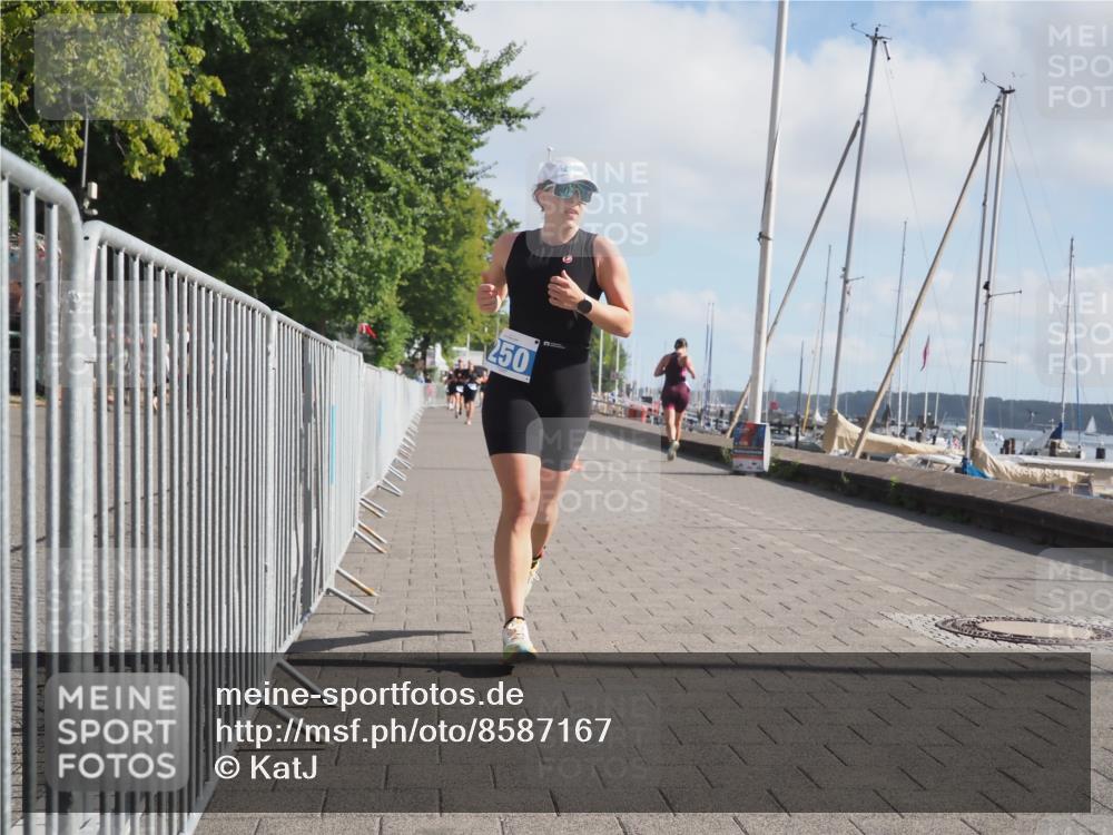 17.08.2025 - KN Förde Triathlon 2025 KatJ http://msf.ph/oto/8587167 17.08.2025 10:12:19 Laufen 250 meine-sportfotos.de