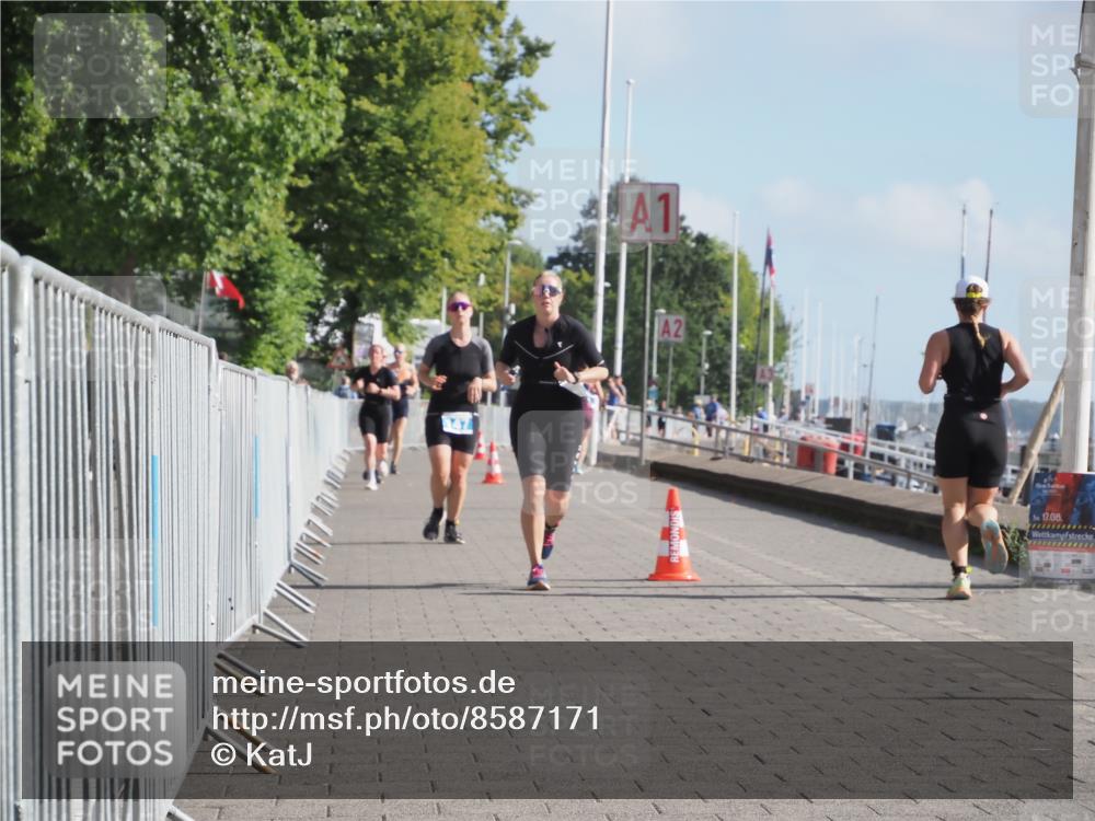 17.08.2025 - KN Förde Triathlon 2025 KatJ http://msf.ph/oto/8587171 17.08.2025 10:12:28 Laufen 125, 147 meine-sportfotos.de