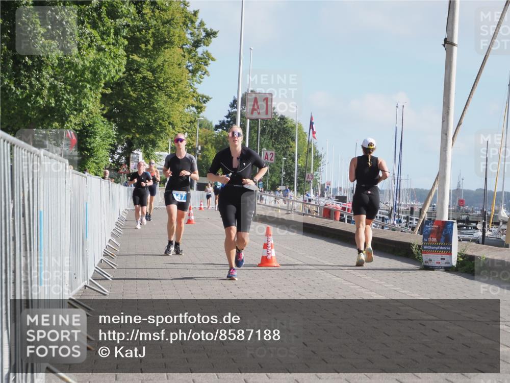 17.08.2025 - KN Förde Triathlon 2025 KatJ http://msf.ph/oto/8587188 17.08.2025 10:12:28 Laufen 125, 147 meine-sportfotos.de