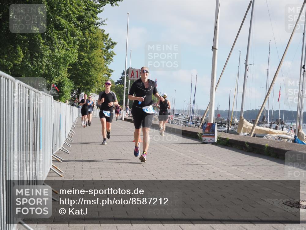 17.08.2025 - KN Förde Triathlon 2025 KatJ http://msf.ph/oto/8587212 17.08.2025 10:12:30 Laufen 125, 147 meine-sportfotos.de