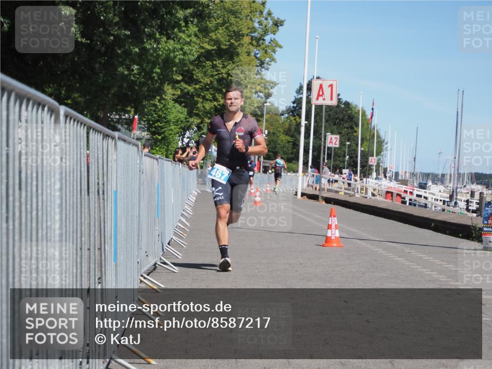 17.08.2025 - KN Förde Triathlon 2025 KatJ http://msf.ph/oto/8587217 17.08.2025 13:30:00 Laufen 411, 467 meine-sportfotos.de