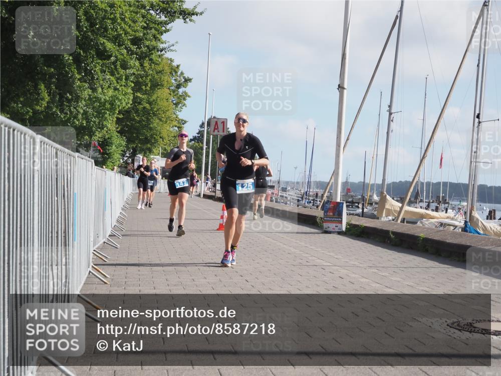 17.08.2025 - KN Förde Triathlon 2025 KatJ http://msf.ph/oto/8587218 17.08.2025 10:12:30 Laufen 125, 147 meine-sportfotos.de