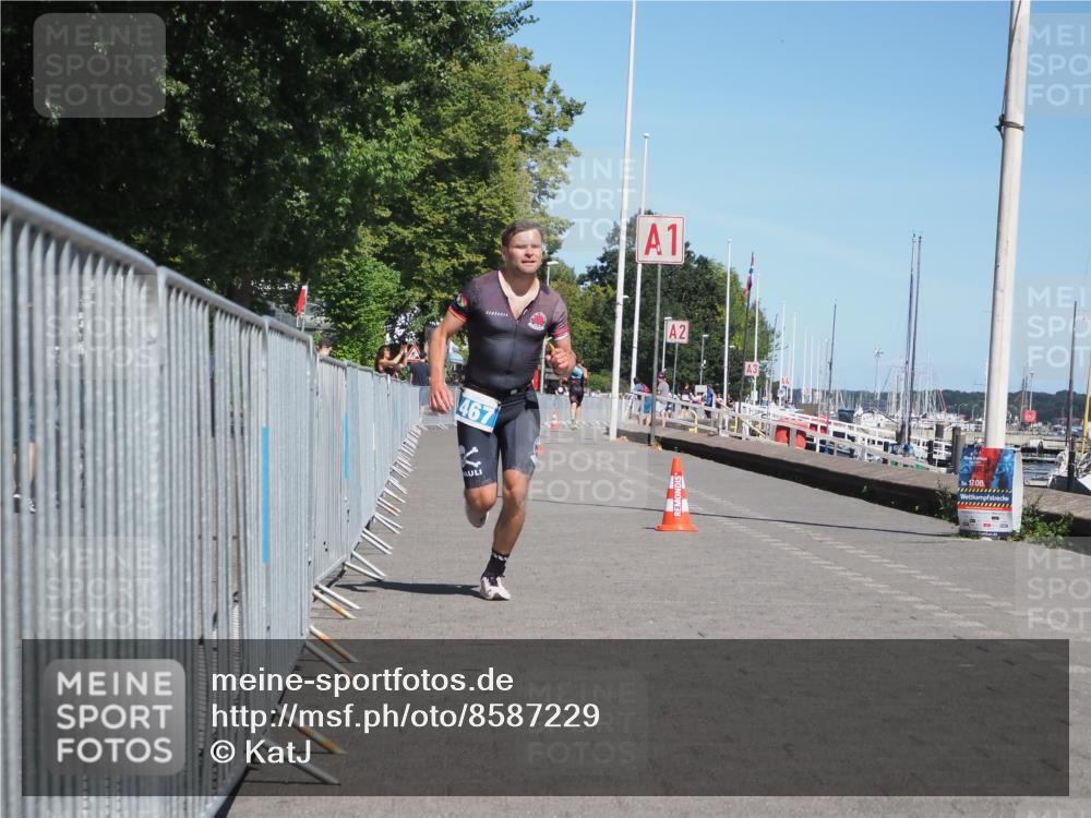 17.08.2025 - KN Förde Triathlon 2025 KatJ http://msf.ph/oto/8587229 17.08.2025 13:30:00 Laufen 411, 467 meine-sportfotos.de