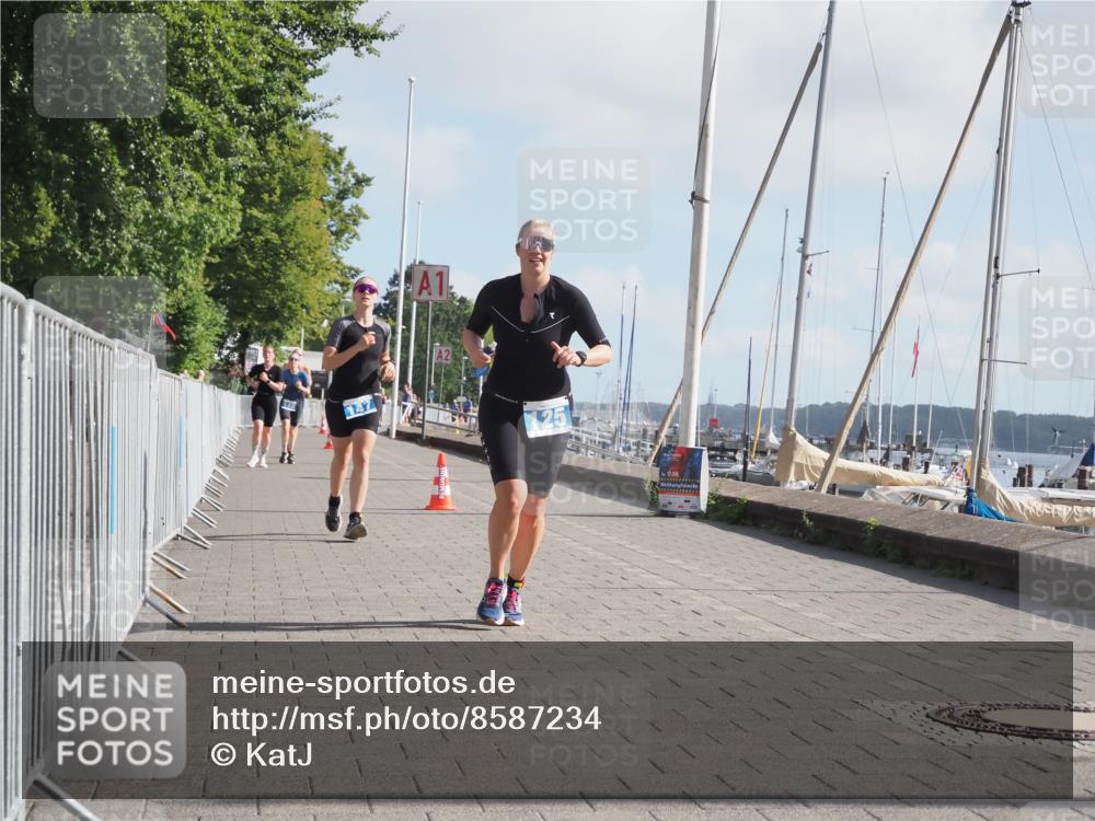 17.08.2025 - KN Förde Triathlon 2025 KatJ http://msf.ph/oto/8587234 17.08.2025 10:12:31 Laufen 125, 126, 147, 158 meine-sportfotos.de