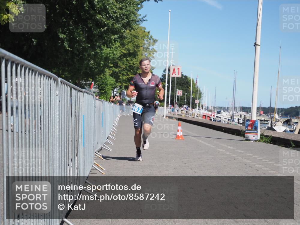 17.08.2025 - KN Förde Triathlon 2025 KatJ http://msf.ph/oto/8587242 17.08.2025 13:30:01 Laufen 411, 467 meine-sportfotos.de