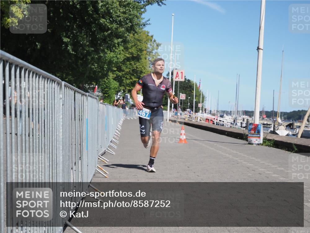 17.08.2025 - KN Förde Triathlon 2025 KatJ http://msf.ph/oto/8587252 17.08.2025 13:30:01 Laufen 411, 467 meine-sportfotos.de