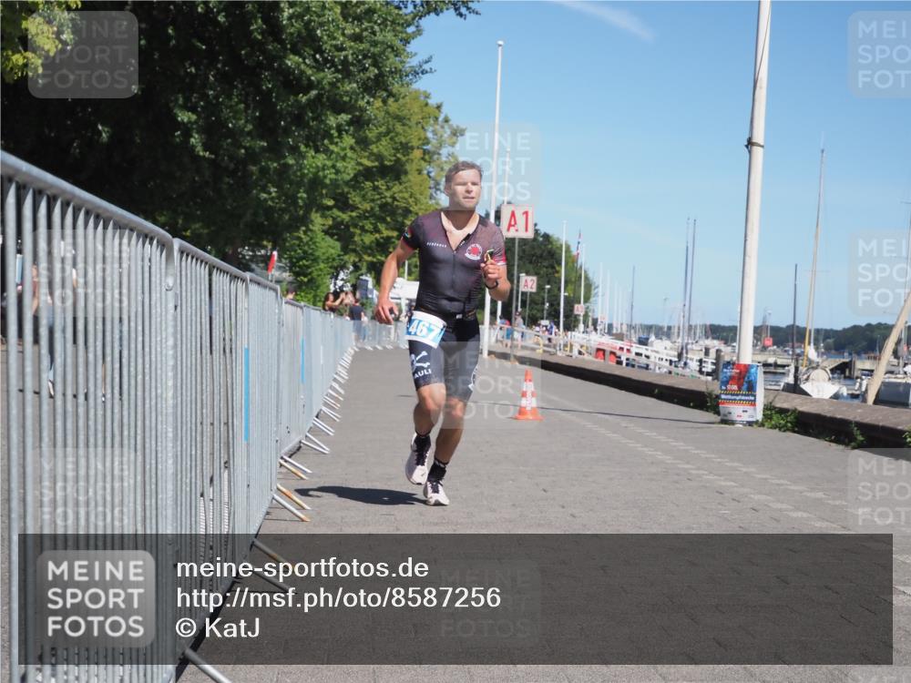 17.08.2025 - KN Förde Triathlon 2025 KatJ http://msf.ph/oto/8587256 17.08.2025 13:30:01 Laufen 411, 467 meine-sportfotos.de