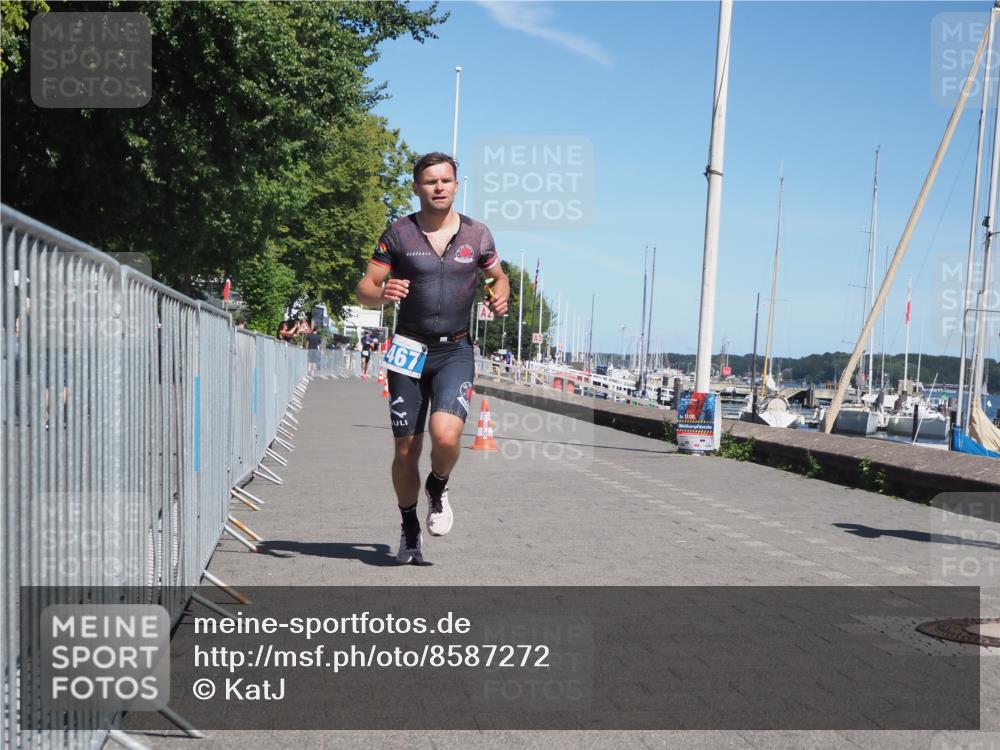 17.08.2025 - KN Förde Triathlon 2025 KatJ http://msf.ph/oto/8587272 17.08.2025 13:30:01 Laufen 411, 467 meine-sportfotos.de