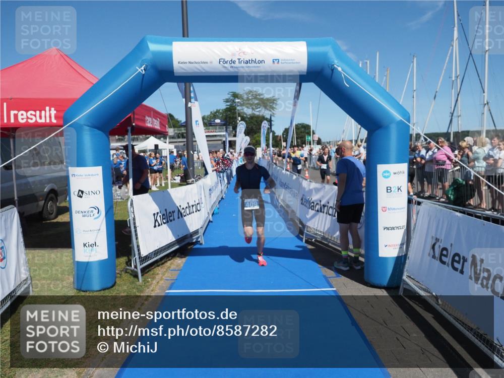 17.08.2025 - KN Förde Triathlon 2025 MichiJ http://msf.ph/oto/8587282 17.08.2025 13:41:14 Laufen 409 meine-sportfotos.de