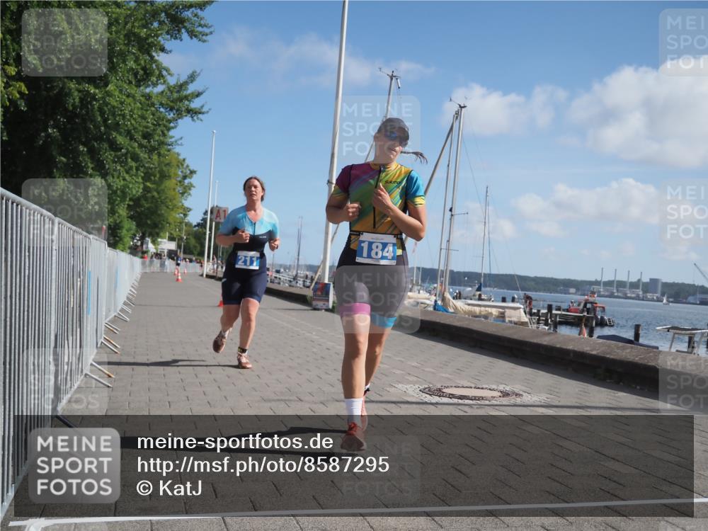 17.08.2025 - KN Förde Triathlon 2025 KatJ http://msf.ph/oto/8587295 17.08.2025 10:36:59 Laufen 184, 211 meine-sportfotos.de
