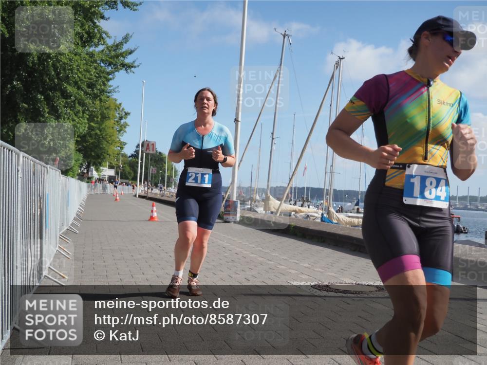 17.08.2025 - KN Förde Triathlon 2025 KatJ http://msf.ph/oto/8587307 17.08.2025 10:37:00 Laufen 184, 211 meine-sportfotos.de