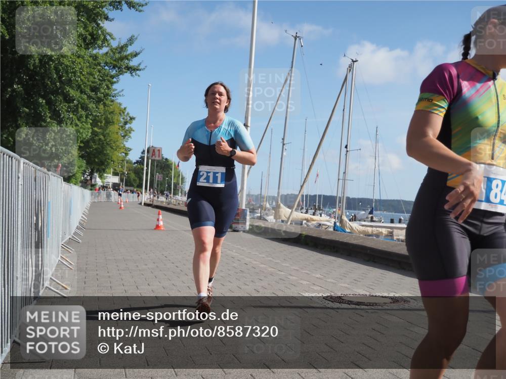 17.08.2025 - KN Förde Triathlon 2025 KatJ http://msf.ph/oto/8587320 17.08.2025 10:37:00 Laufen 184, 211 meine-sportfotos.de