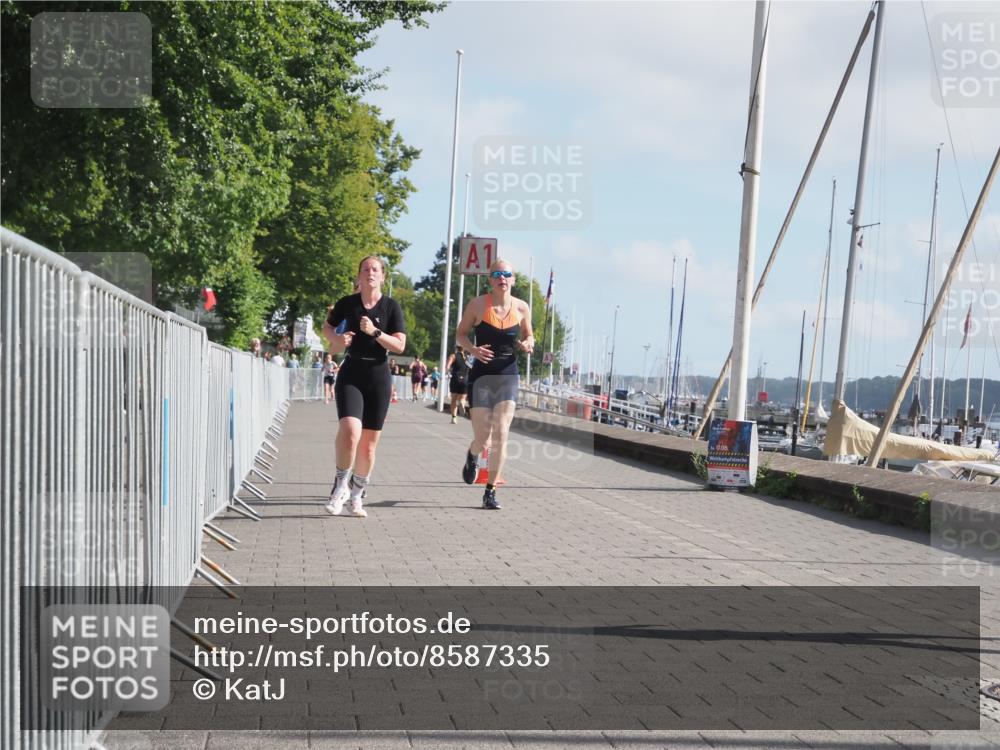 17.08.2025 - KN Förde Triathlon 2025 KatJ http://msf.ph/oto/8587335 17.08.2025 10:12:37 Laufen 126, 147, 148, 158 meine-sportfotos.de