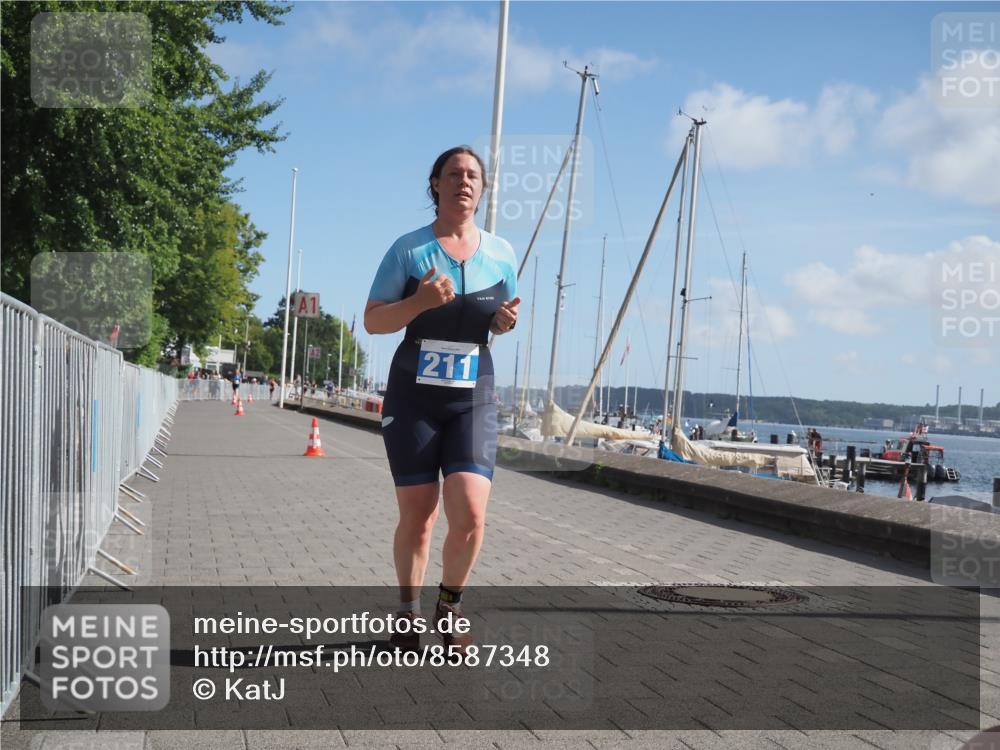 17.08.2025 - KN Förde Triathlon 2025 KatJ http://msf.ph/oto/8587348 17.08.2025 10:37:01 Laufen 184, 211 meine-sportfotos.de