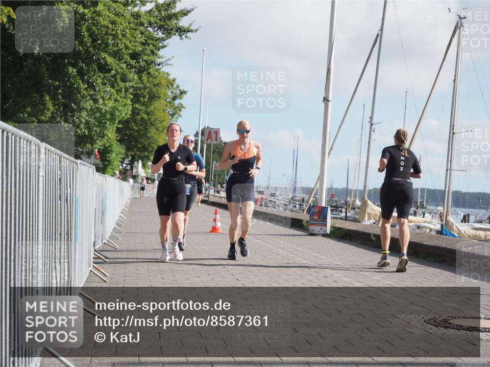17.08.2025 - KN Förde Triathlon 2025 KatJ http://msf.ph/oto/8587361 17.08.2025 10:12:38 Laufen 126, 148, 158 meine-sportfotos.de