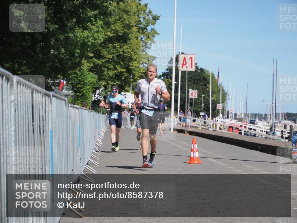 17.08.2025 - KN Förde Triathlon 2025 KatJ http://msf.ph/oto/8587378 17.08.2025 13:30:32 Laufen 404, 460, 461 meine-sportfotos.de