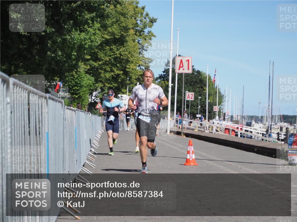 17.08.2025 - KN Förde Triathlon 2025 KatJ http://msf.ph/oto/8587384 17.08.2025 13:30:32 Laufen 404, 460, 461 meine-sportfotos.de