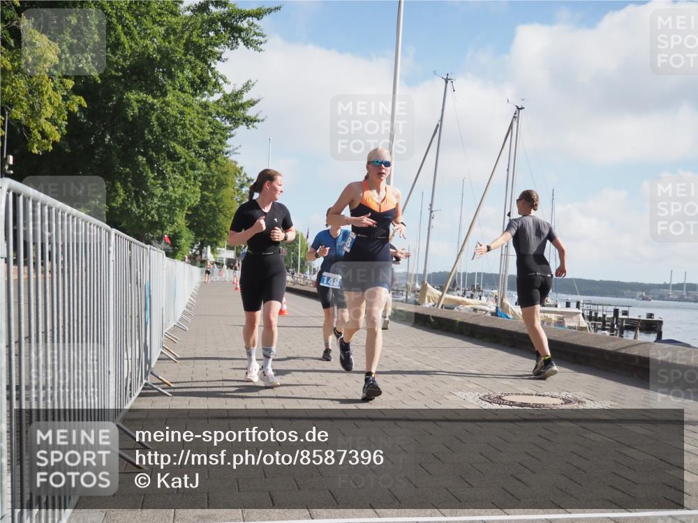 17.08.2025 - KN Förde Triathlon 2025 KatJ http://msf.ph/oto/8587396 17.08.2025 10:12:39 Laufen 126, 148, 158 meine-sportfotos.de