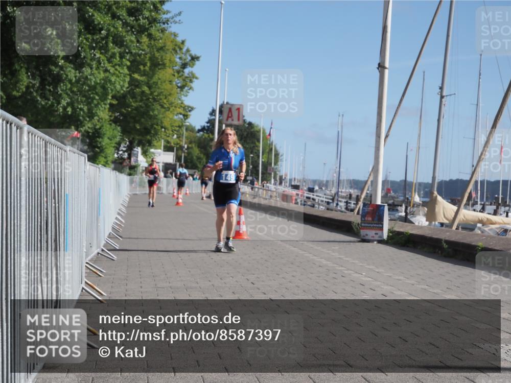17.08.2025 - KN Förde Triathlon 2025 KatJ http://msf.ph/oto/8587397 17.08.2025 10:37:23 Laufen 149 meine-sportfotos.de