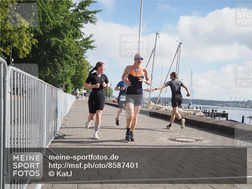 17.08.2025 - KN Förde Triathlon 2025 KatJ http://msf.ph/oto/8587401 17.08.2025 10:12:40 Laufen 126, 148, 158 meine-sportfotos.de
