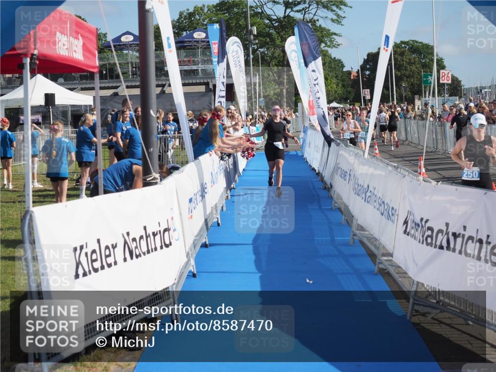 17.08.2025 - KN Förde Triathlon 2025 MichiJ http://msf.ph/oto/8587470 17.08.2025 10:27:49 Laufen 147, 148 meine-sportfotos.de