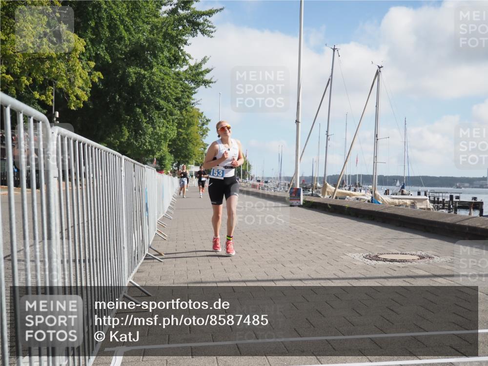 17.08.2025 - KN Förde Triathlon 2025 KatJ http://msf.ph/oto/8587485 17.08.2025 10:12:58 Laufen 107, 153, 168 meine-sportfotos.de