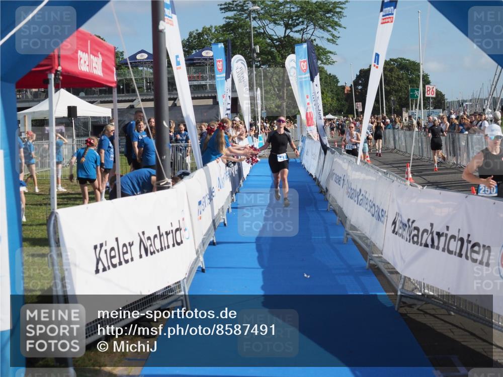 17.08.2025 - KN Förde Triathlon 2025 MichiJ http://msf.ph/oto/8587491 17.08.2025 10:27:50 Laufen 147, 148 meine-sportfotos.de