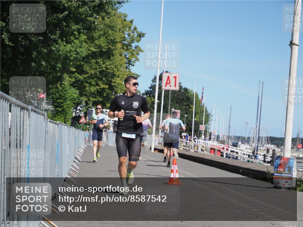 17.08.2025 - KN Förde Triathlon 2025 KatJ http://msf.ph/oto/8587542 17.08.2025 13:30:48 Laufen 434, 450 meine-sportfotos.de