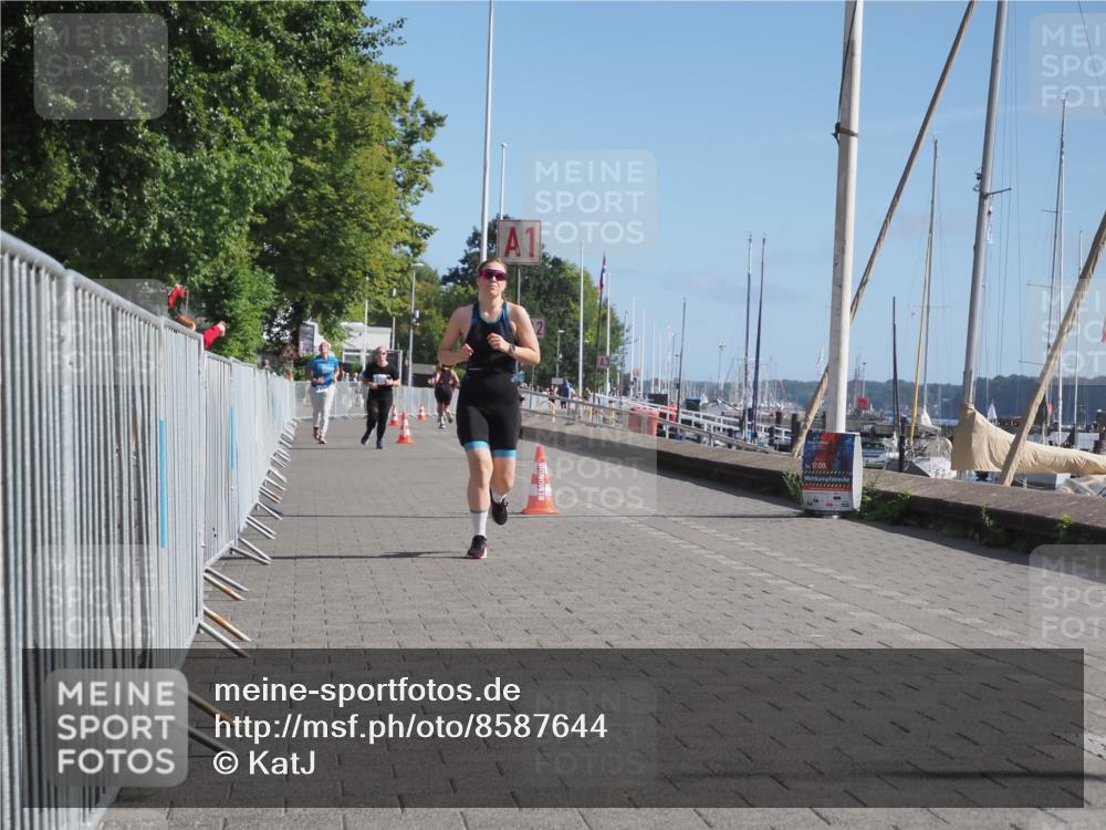 17.08.2025 - KN Förde Triathlon 2025 KatJ http://msf.ph/oto/8587644 17.08.2025 10:37:58 Laufen 174 meine-sportfotos.de