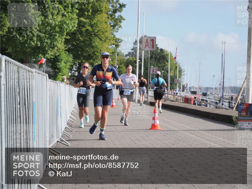 17.08.2025 - KN Förde Triathlon 2025 KatJ http://msf.ph/oto/8587752 17.08.2025 10:13:26 Laufen 161, 181, 224 meine-sportfotos.de