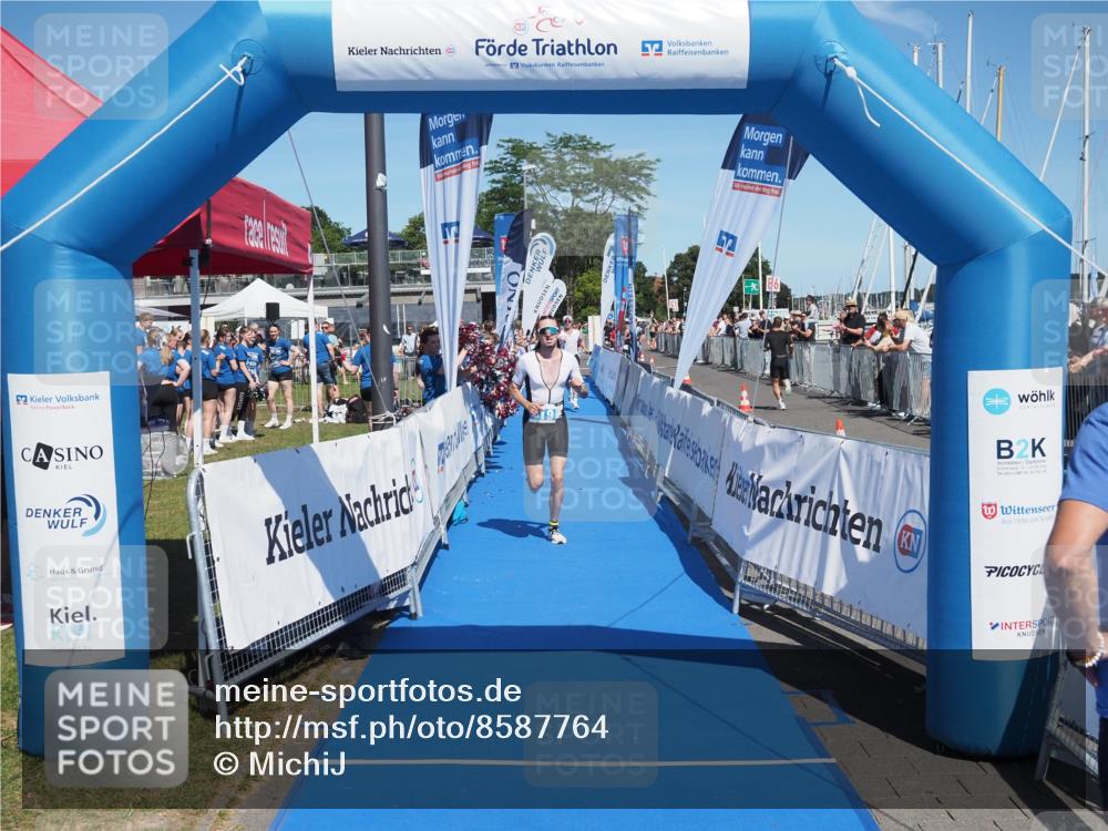 17.08.2025 - KN Förde Triathlon 2025 MichiJ http://msf.ph/oto/8587764 17.08.2025 13:42:39 Laufen 415, 419 meine-sportfotos.de