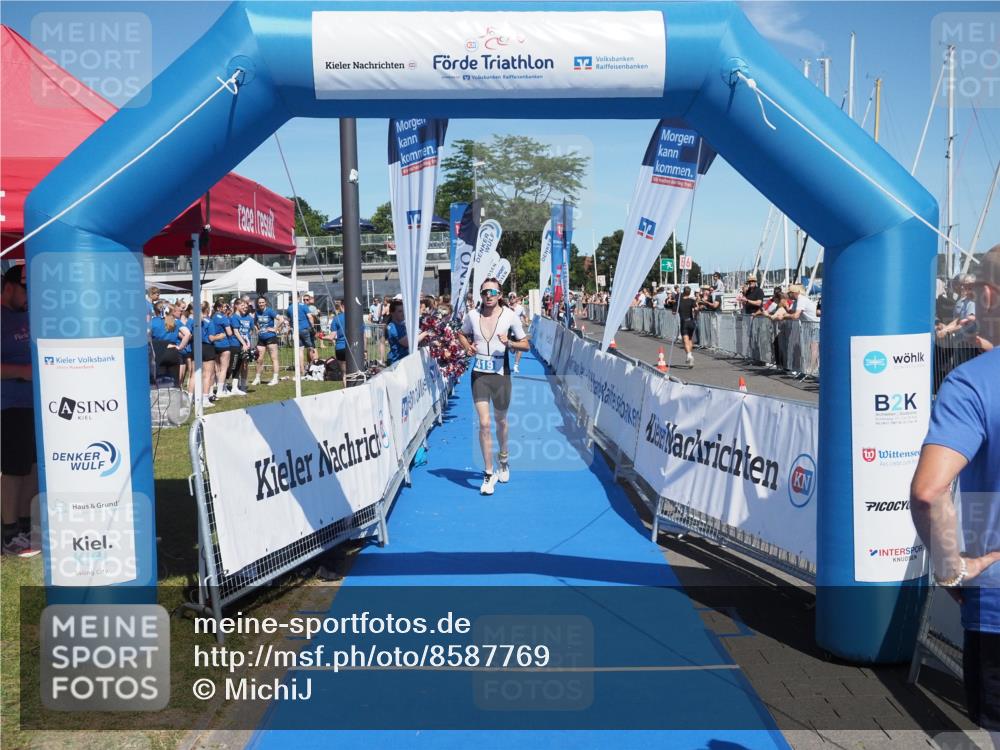 17.08.2025 - KN Förde Triathlon 2025 MichiJ http://msf.ph/oto/8587769 17.08.2025 13:42:39 Laufen 415, 419 meine-sportfotos.de
