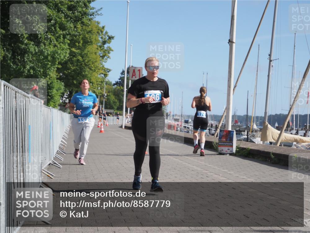 17.08.2025 - KN Förde Triathlon 2025 KatJ http://msf.ph/oto/8587779 17.08.2025 10:38:11 Laufen 169, 196 meine-sportfotos.de