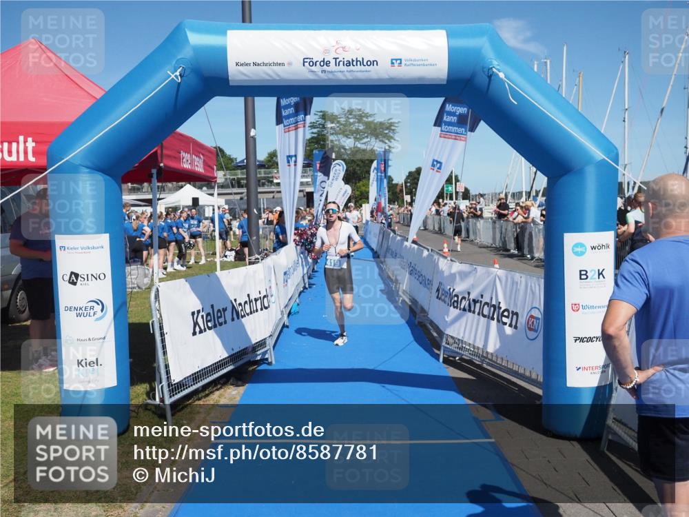 17.08.2025 - KN Förde Triathlon 2025 MichiJ http://msf.ph/oto/8587781 17.08.2025 13:42:39 Laufen 415, 419 meine-sportfotos.de