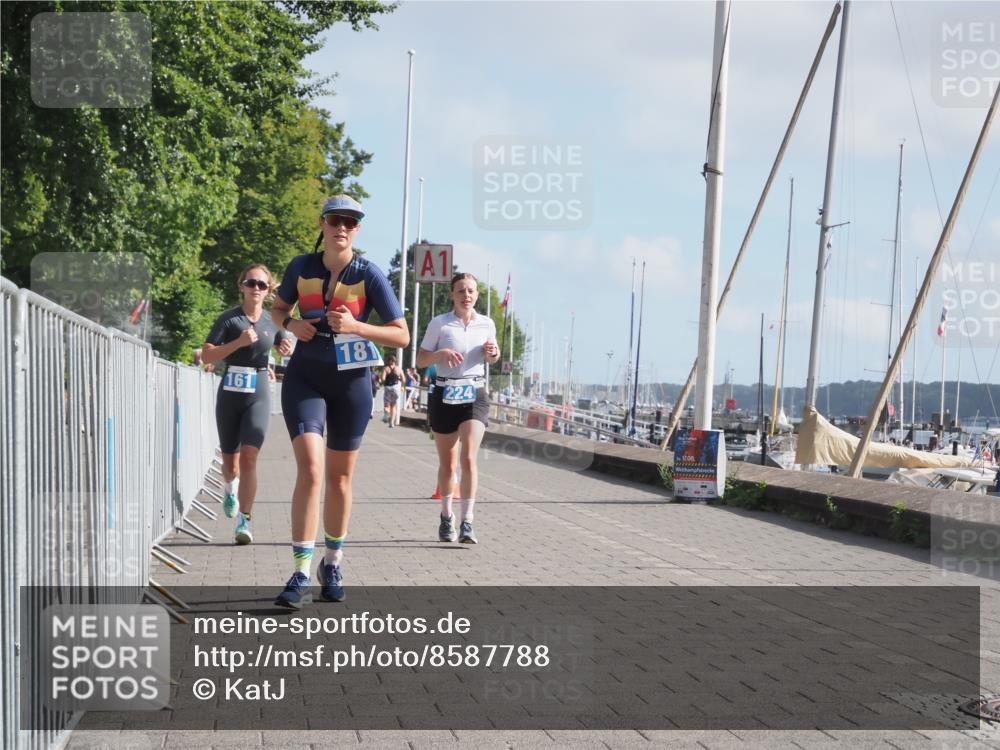 17.08.2025 - KN Förde Triathlon 2025 KatJ http://msf.ph/oto/8587788 17.08.2025 10:13:28 Laufen 161, 181, 224 meine-sportfotos.de