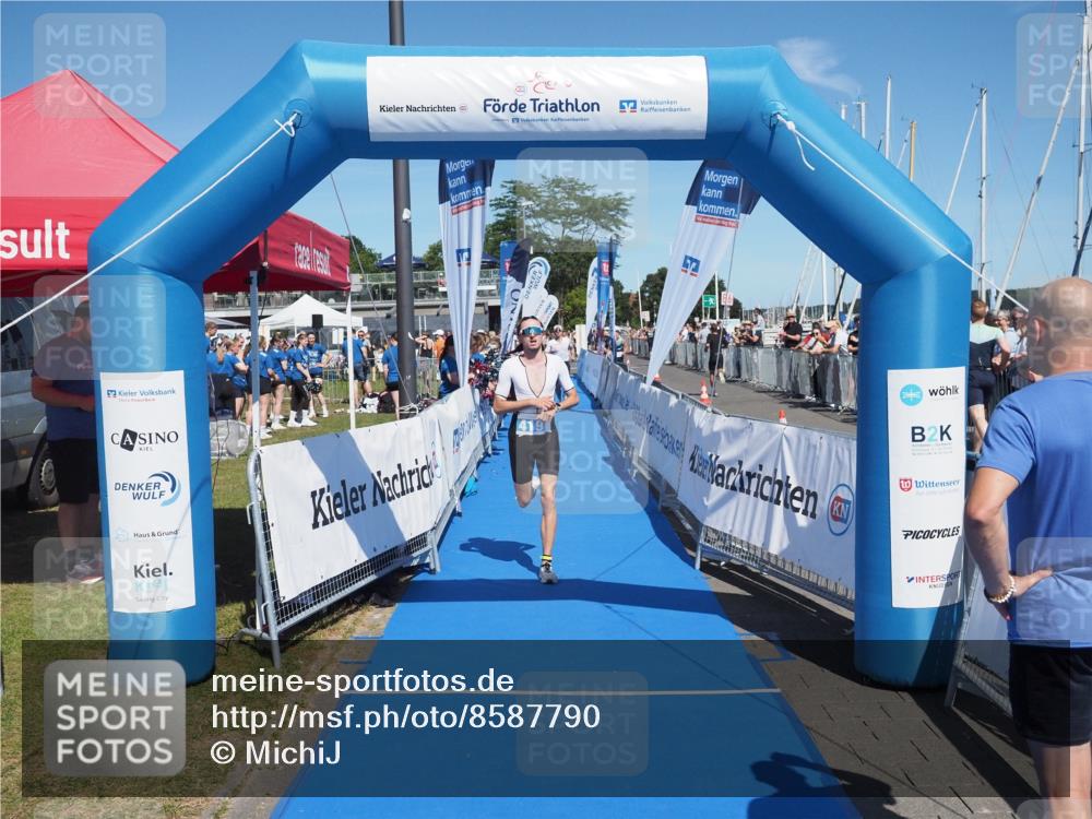 17.08.2025 - KN Förde Triathlon 2025 MichiJ http://msf.ph/oto/8587790 17.08.2025 13:42:39 Laufen 415, 419 meine-sportfotos.de