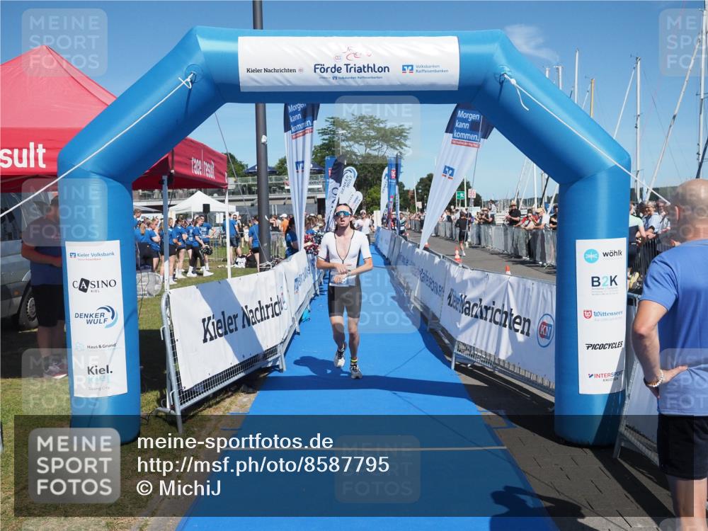 17.08.2025 - KN Förde Triathlon 2025 MichiJ http://msf.ph/oto/8587795 17.08.2025 13:42:39 Laufen 415, 419 meine-sportfotos.de